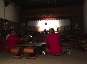 ワヤン博物館の劇場(出典:著者撮影)