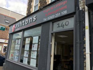 cardiffにある不動産屋さん(筆者撮影)