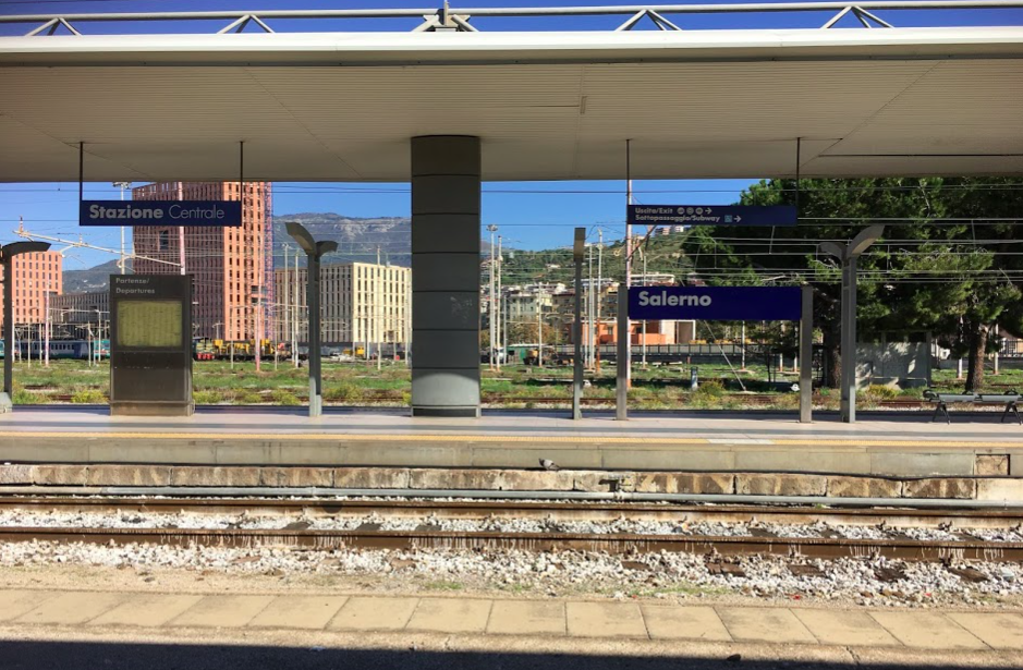 サレルノ駅(Salerno)の様子 (出典:著者撮影)
